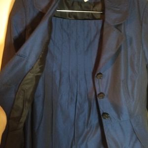 Sharagano shimmery blue skirt suit, size 10